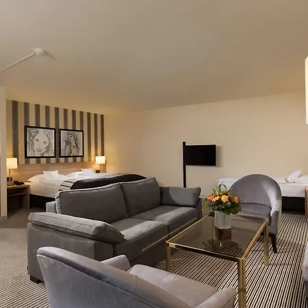 玛丽蒂姆柯尼希斯温特酒店 4* 柯尼希斯温特